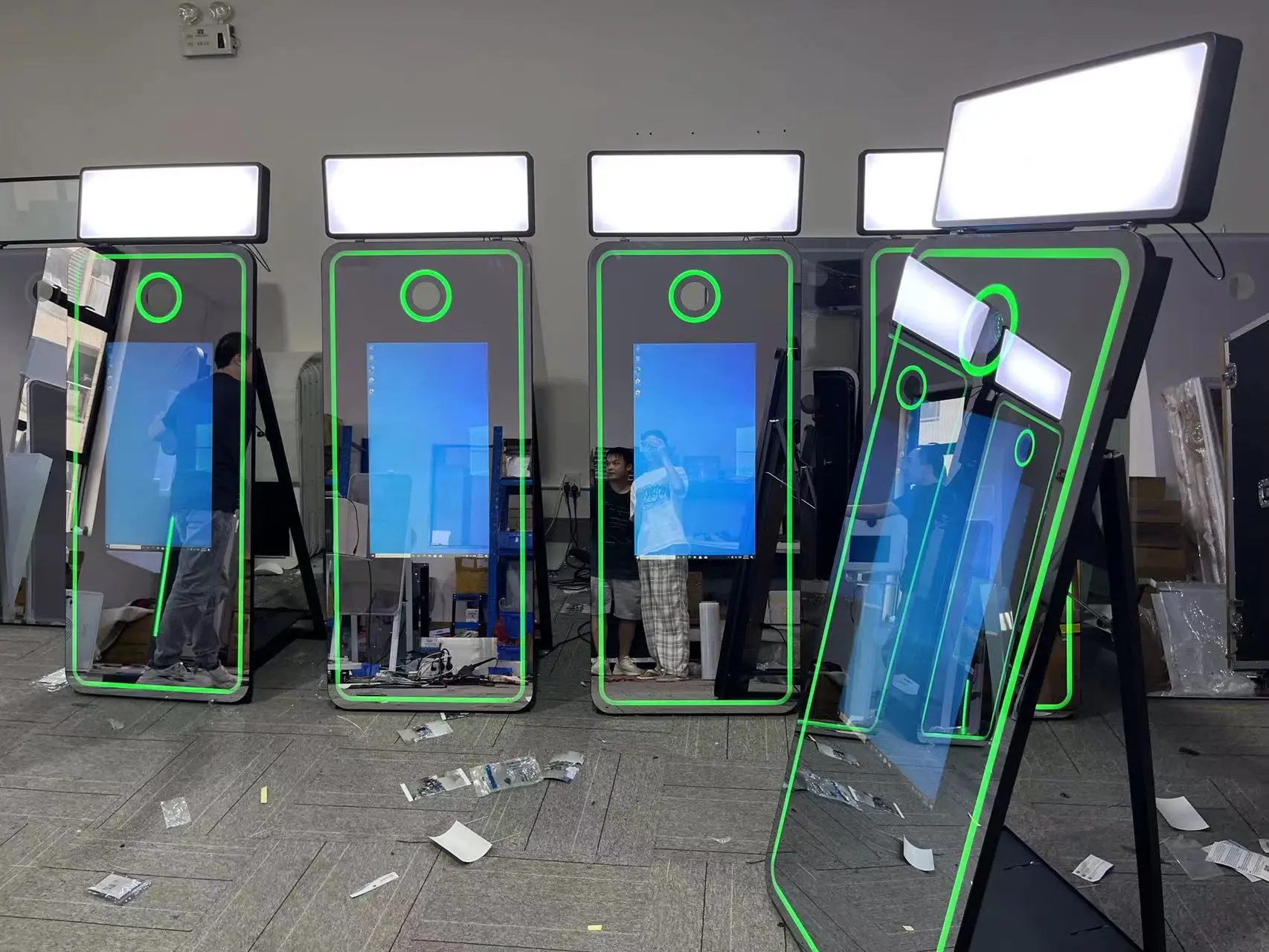2024 Hot Sale 65 Inch Magic Mirror Photo with 43 Inch Touch Mirror Booth Machine for Party or Wedding Mirror Photo Booth