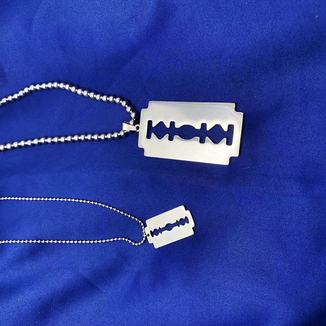 European and American hip hop stainless steel eBay personality cool razor Pendant Fashion Necklace