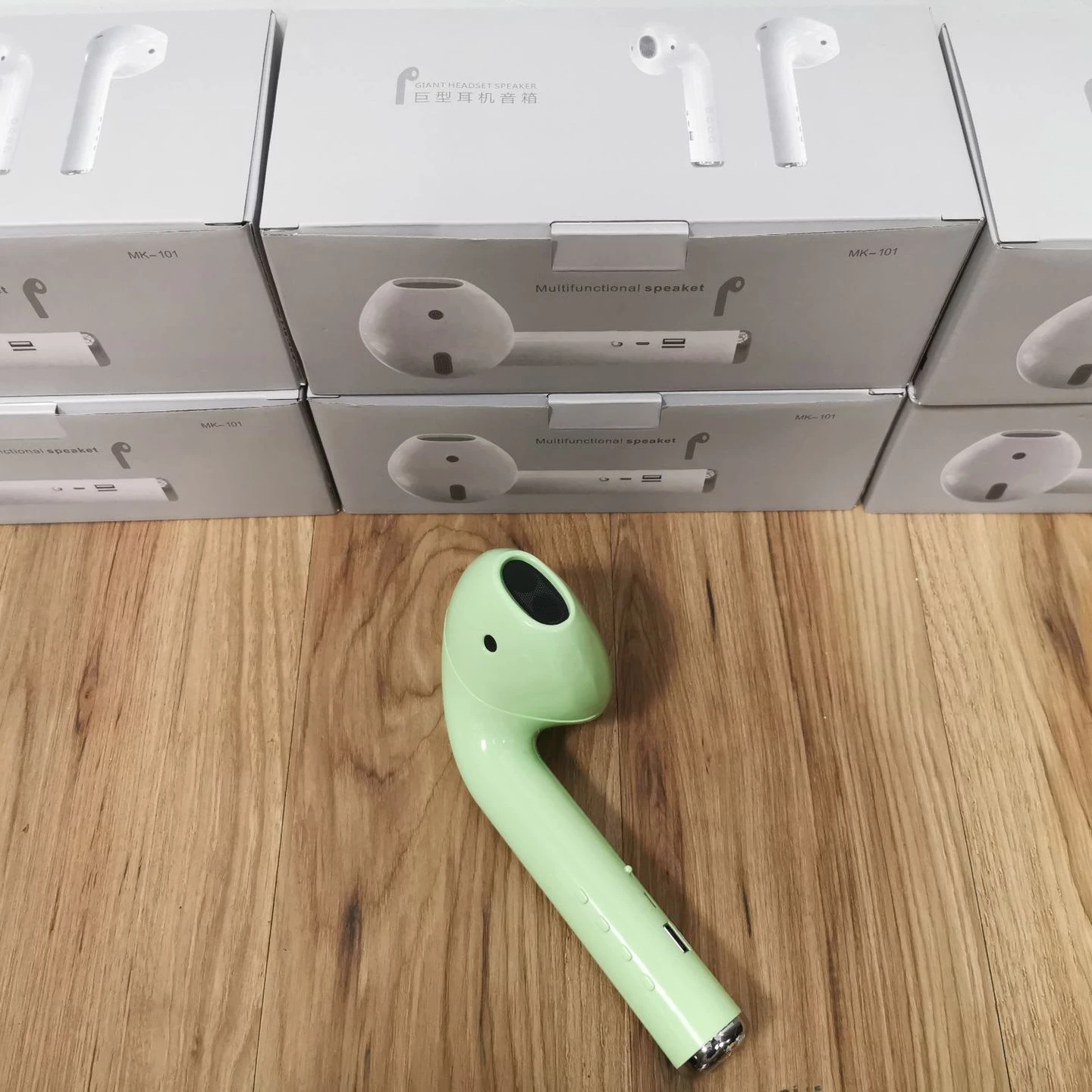 New Giant Blueetooth Headset Speaker Cool Gift Blueetooth Speaker MK101 Explosion Models Earphones