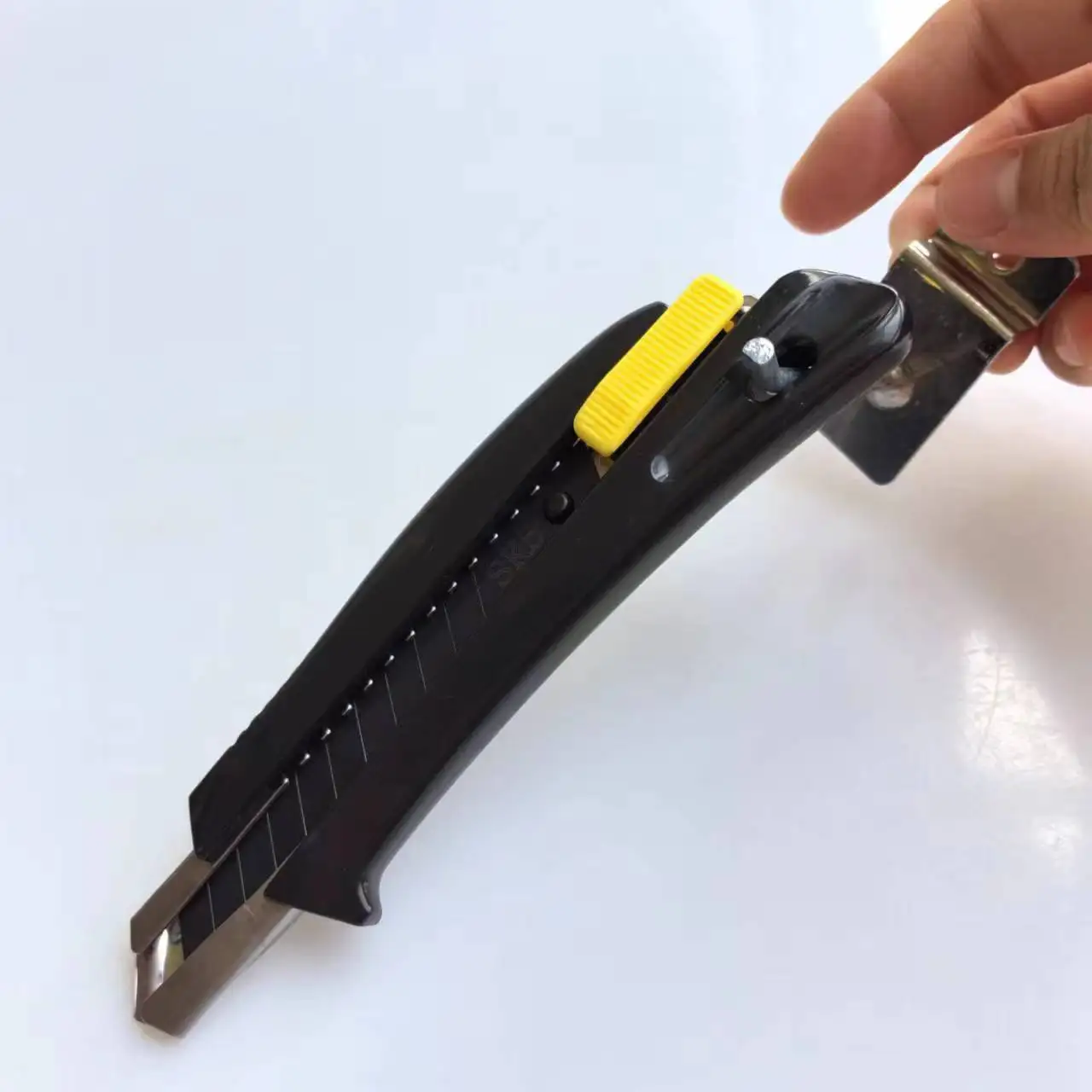Automatic Retractable Cutter Knife Multi-purpose Black Blade And Opener Utility Knife