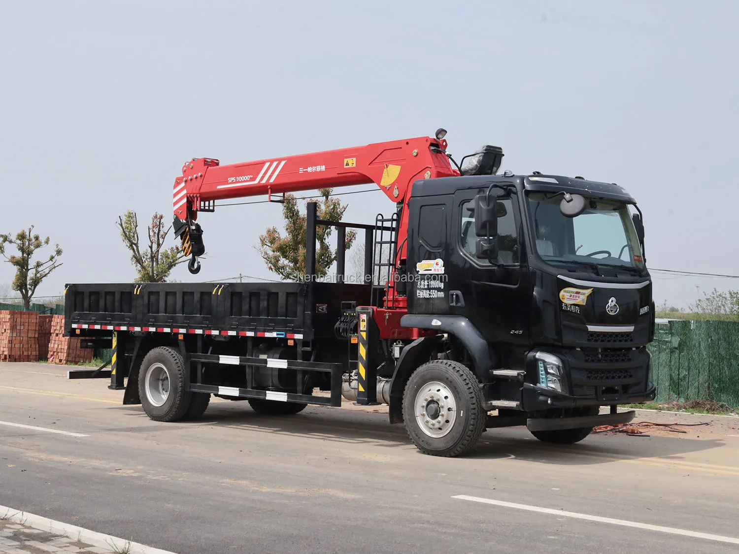 Updated Version DONGFENG 4x2 Lorry Truck Installed SANY Palfinger Telescopic Boom Crane 10 ton 12 ton 14 ton For Sale