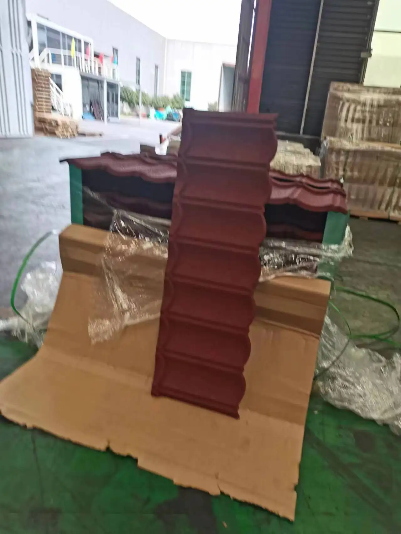Many kinds of colors,bottom price stone coated metal roof tile.