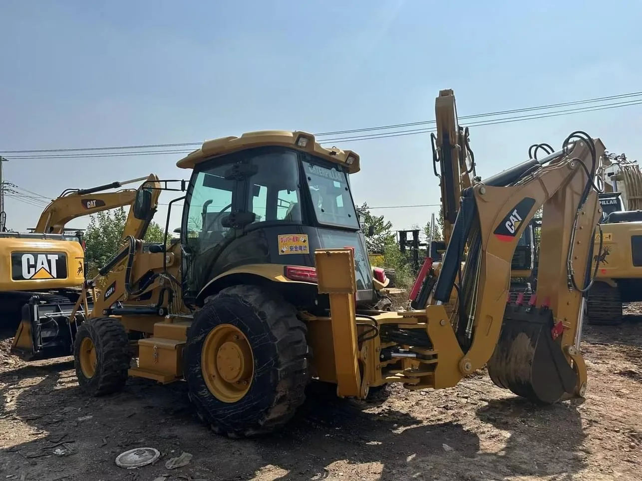 Хорошее качество Подержанный экскаваторный погрузчик Caterpillar 420F автомобиль в хорошем состоянии и хорошо продается дома за рубежом.