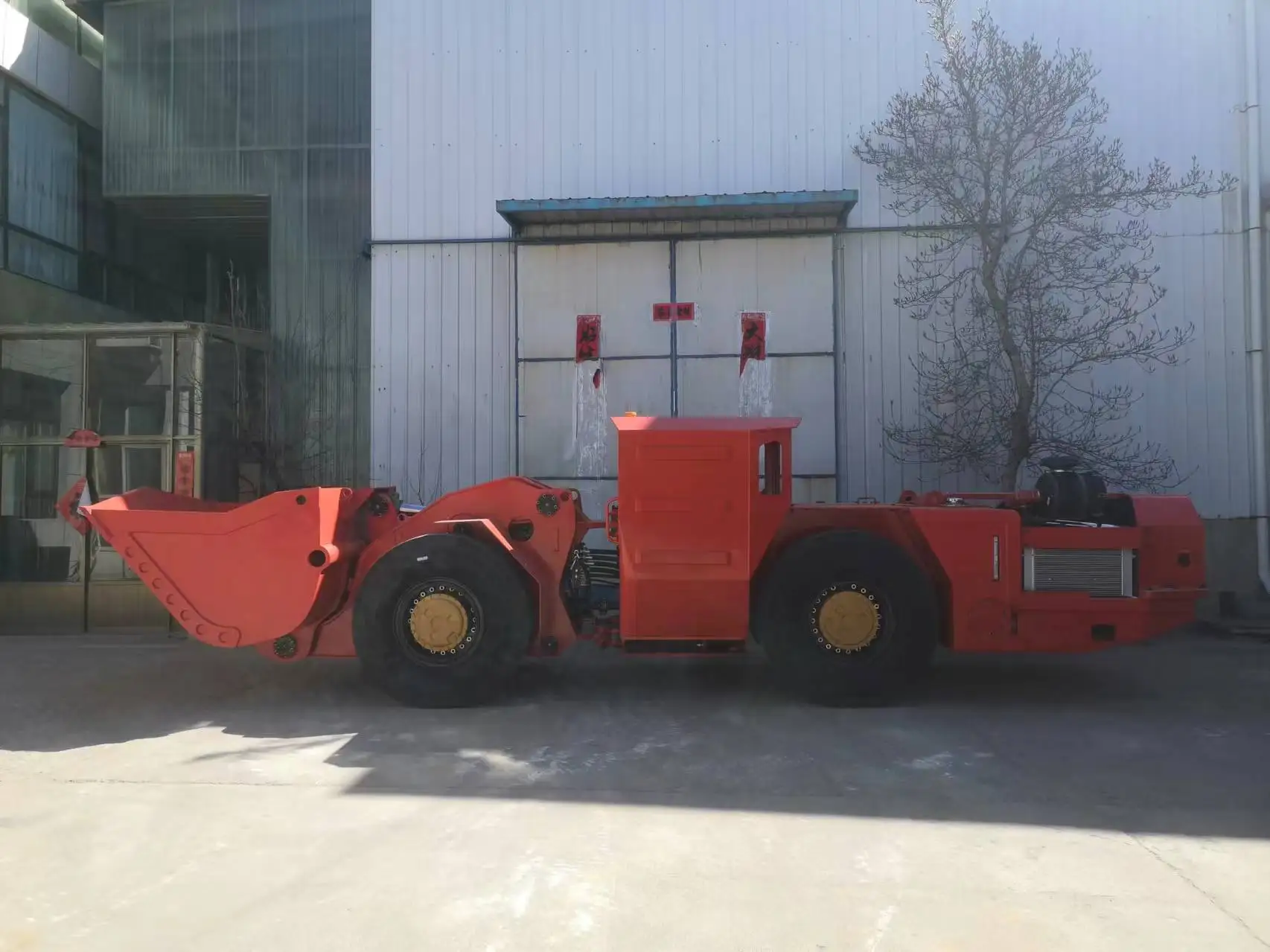 China WJ-3 diesel ore mine equipment machine underground mucking rock loader mining (Load-Haul-Dump) slusher scooptram