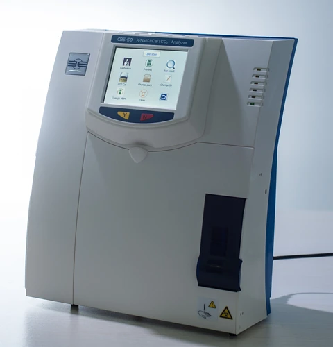 
 Электролитный анализатор CBS-50(K Na Cl Ca Ph) сенсорный экран  