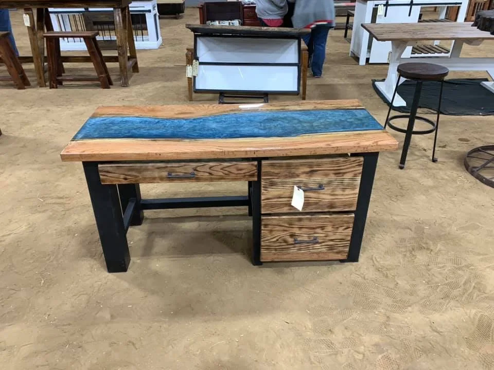 IMS epoxy resin coat and epoxy hardener is crystal clear