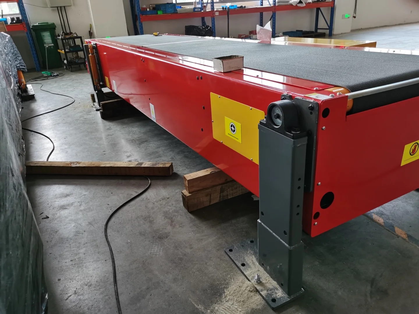 Оборудование для разгрузки грузовика ленточный конвейер с автоматической загрузкой