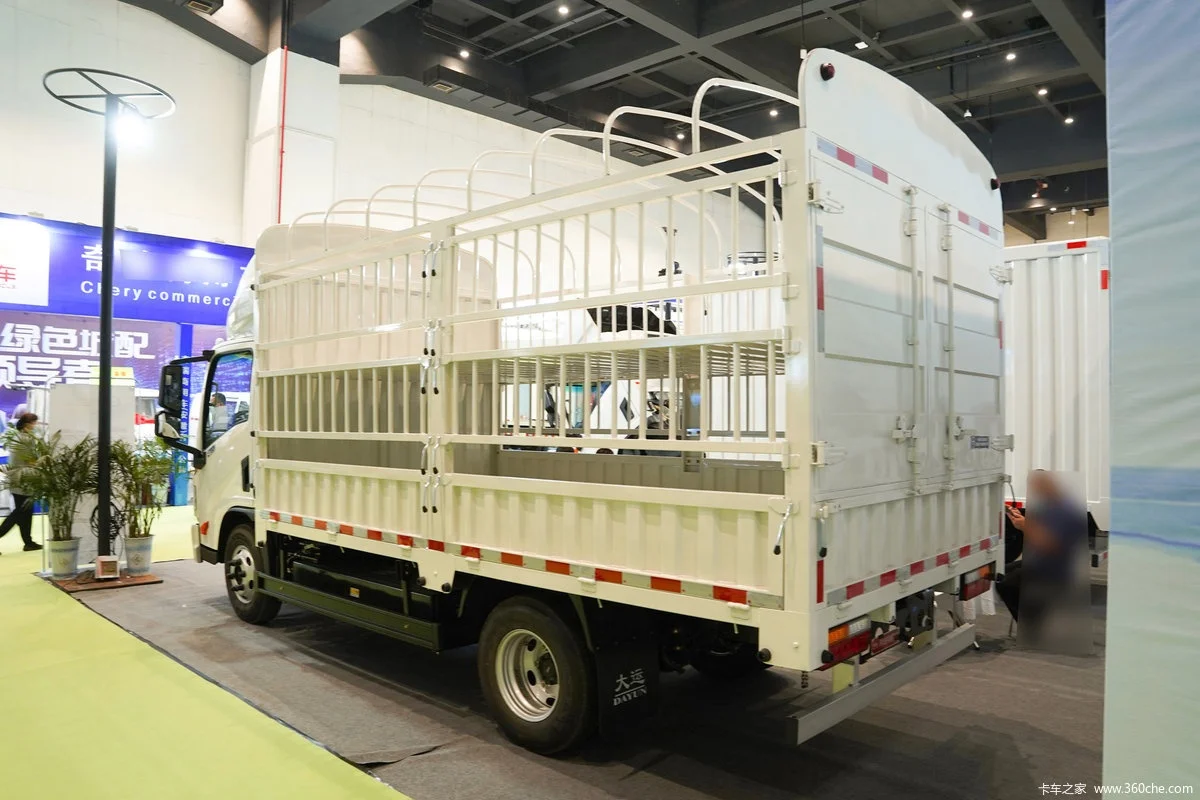 Dayun Xianglong 4.5T 4.12 m single row pure electric van light truck