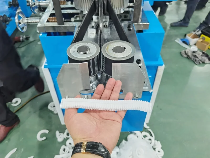 
china automatic plastic bath cap head cap making machine manufacture in ruian city hot sale for home use 