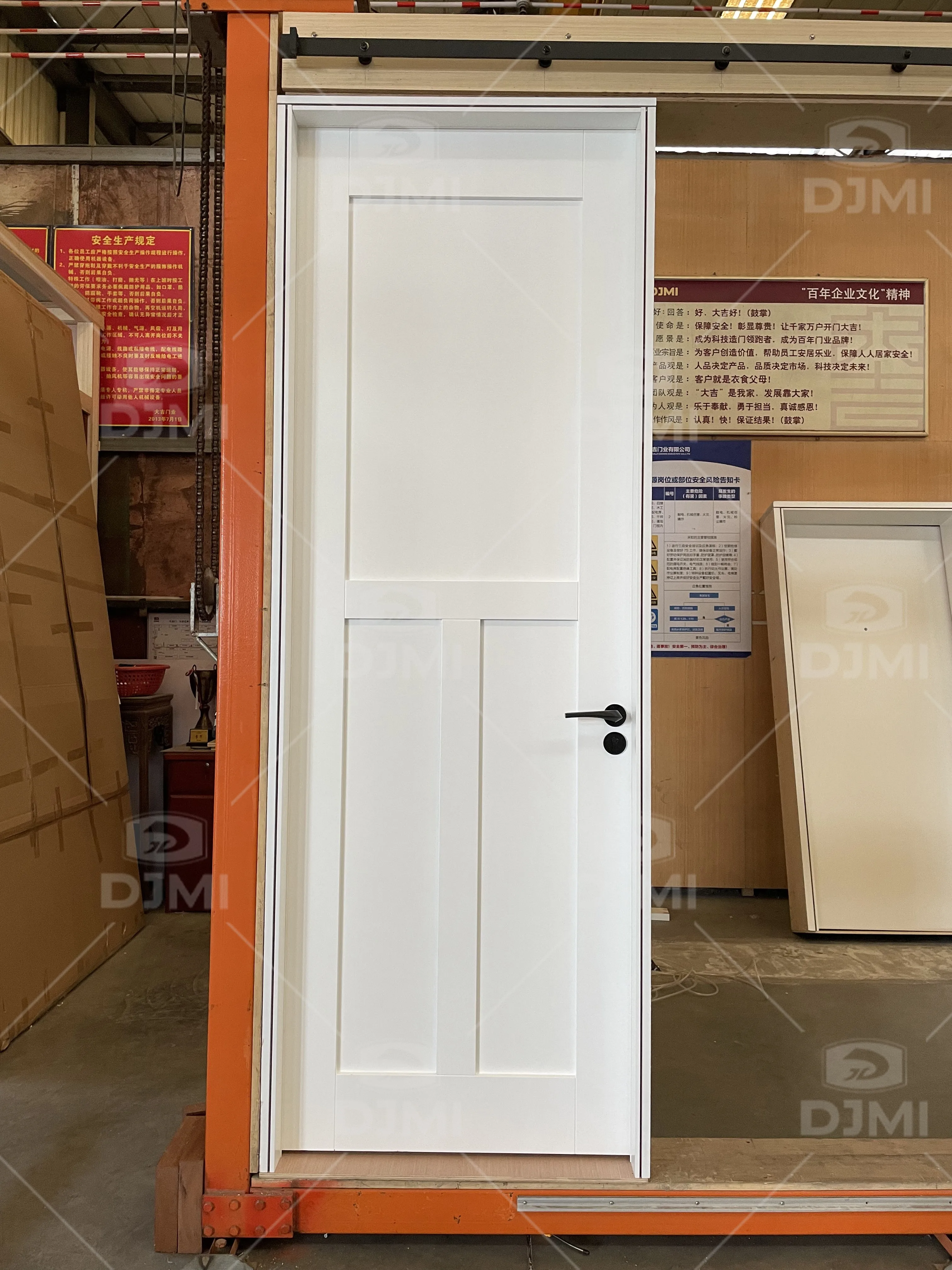 Guangdong Daji Customize Interior Bedroom White Primed Solid Core Wood Single Prehung Interior Shaker Door
