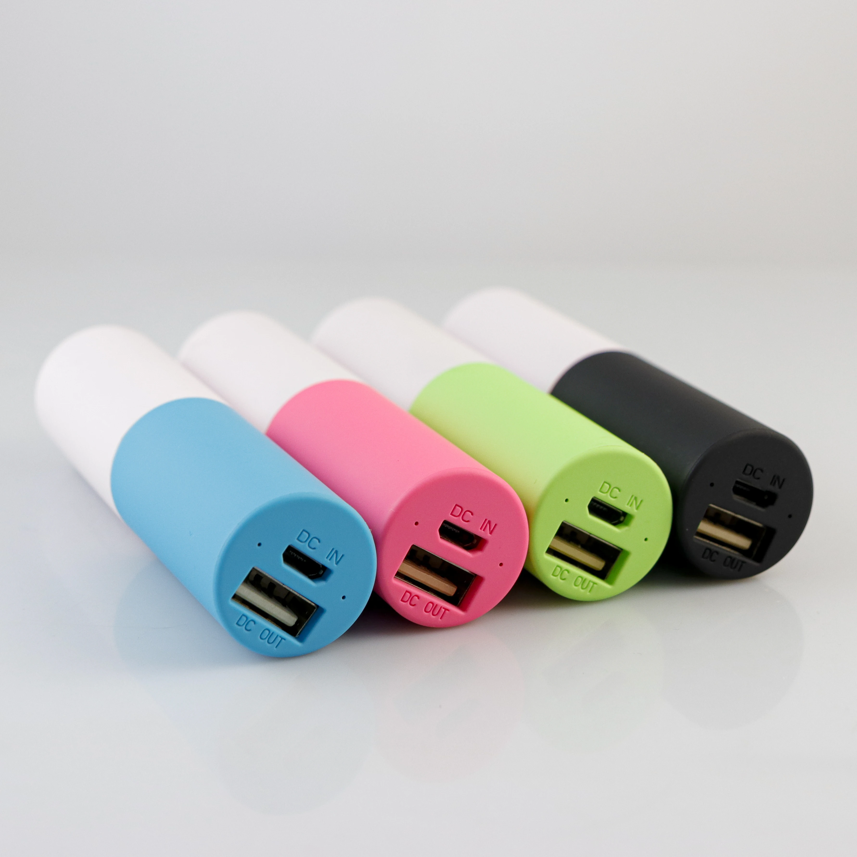 New Stylish Round  shape 2600mAh USB Power Bank For / phone Battery Charger With Various Color
