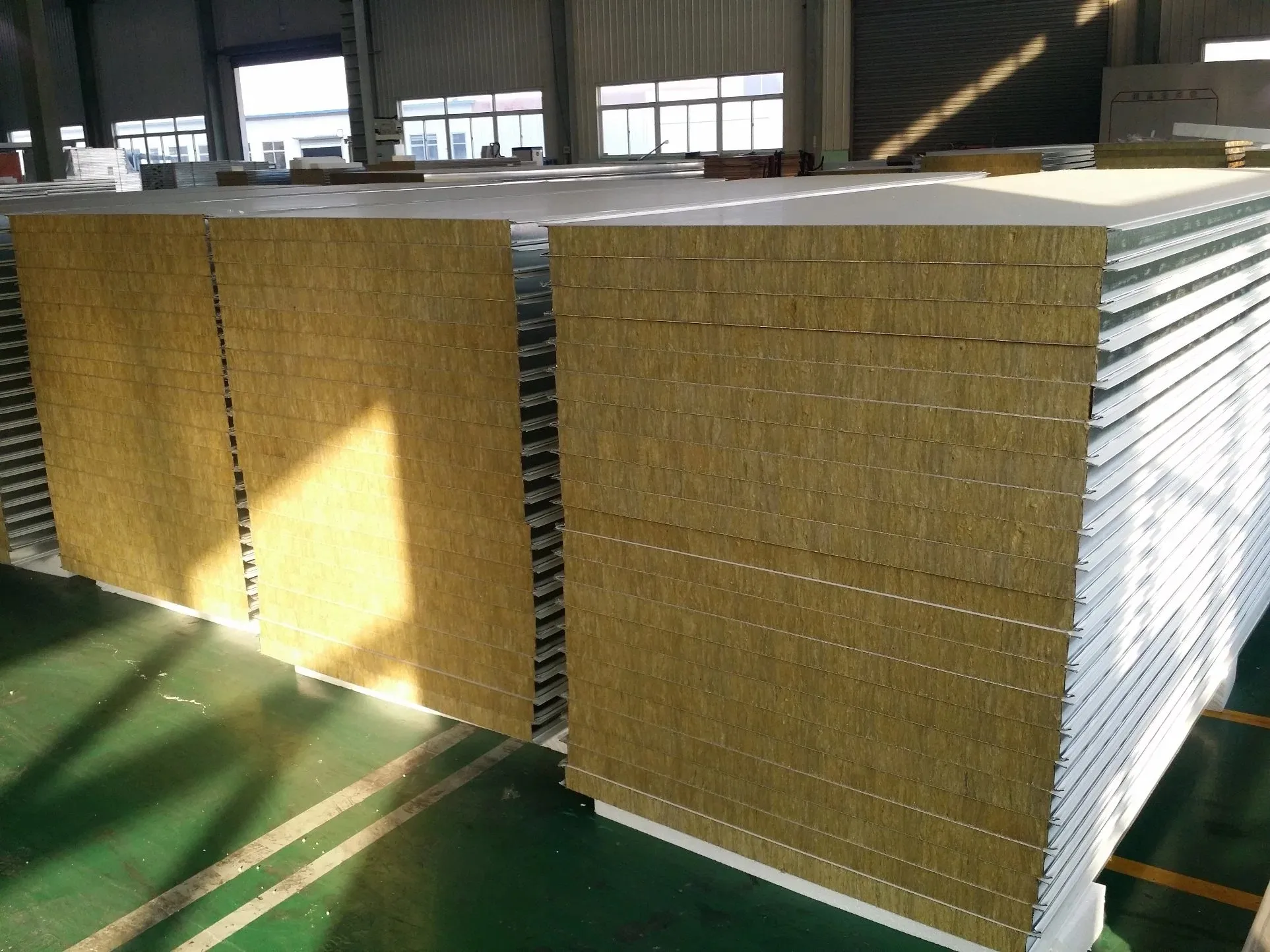 Best Price XPS Tile Backer Board for Hotels 1200x600mm & 2440x600mm Sizes Concrete Sandwich Panel EPS Core Materials Warehouses