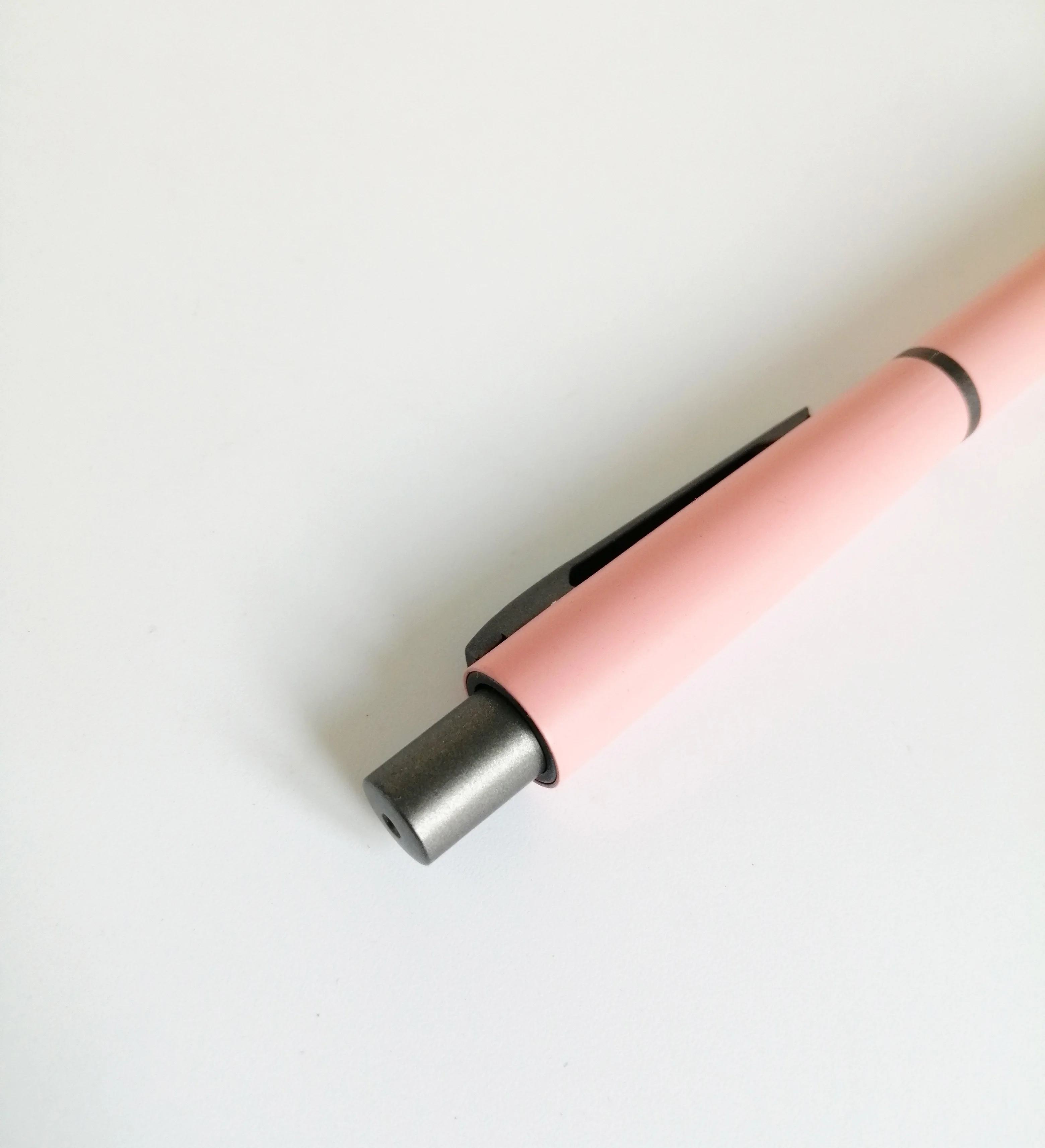 Promotion Activities Gift Pen Ballpoint Pen with High Quality Ink