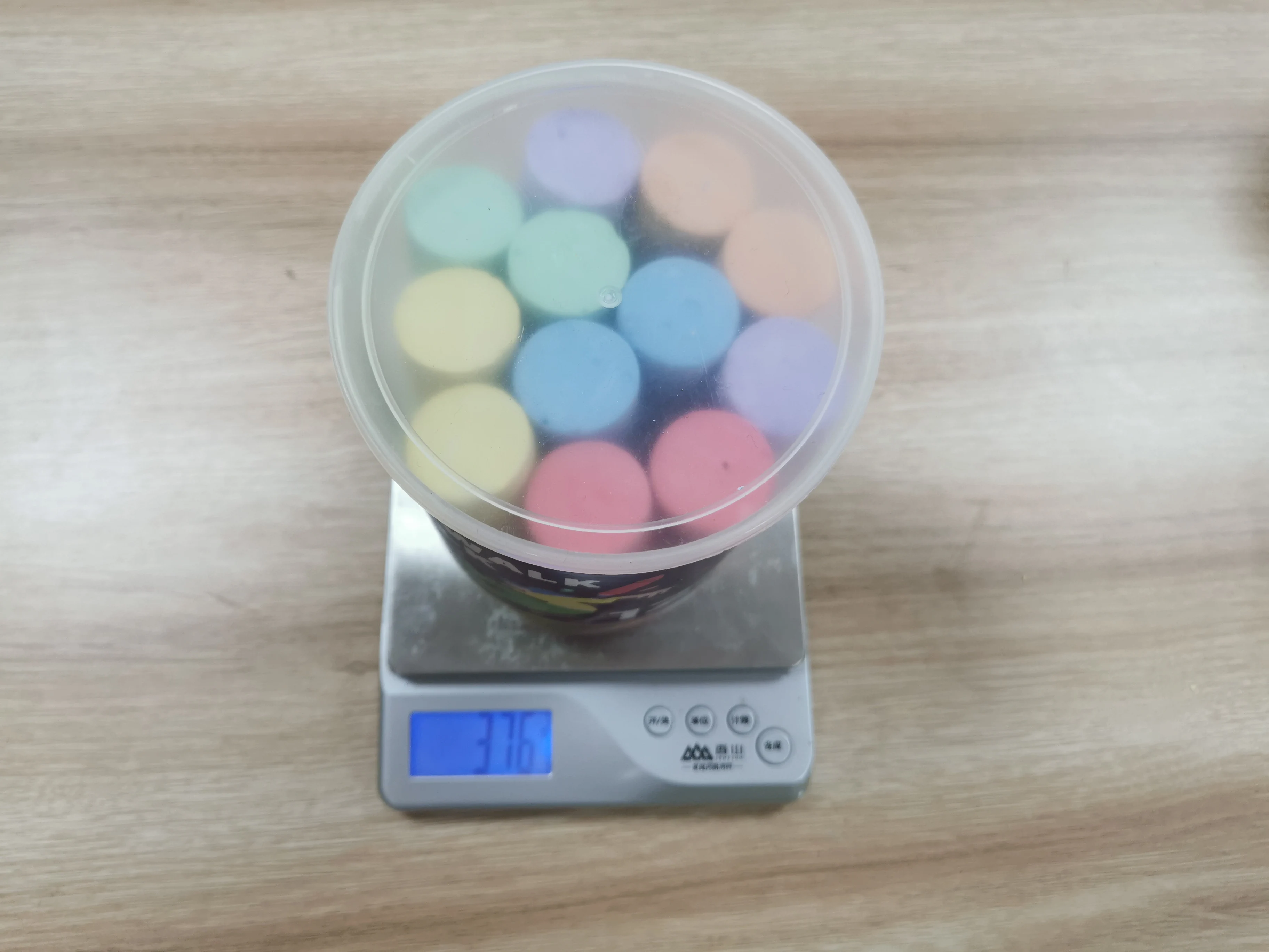 round PP bucket 12 pieces outdoor calcium sulphate sidewalk chalk stick