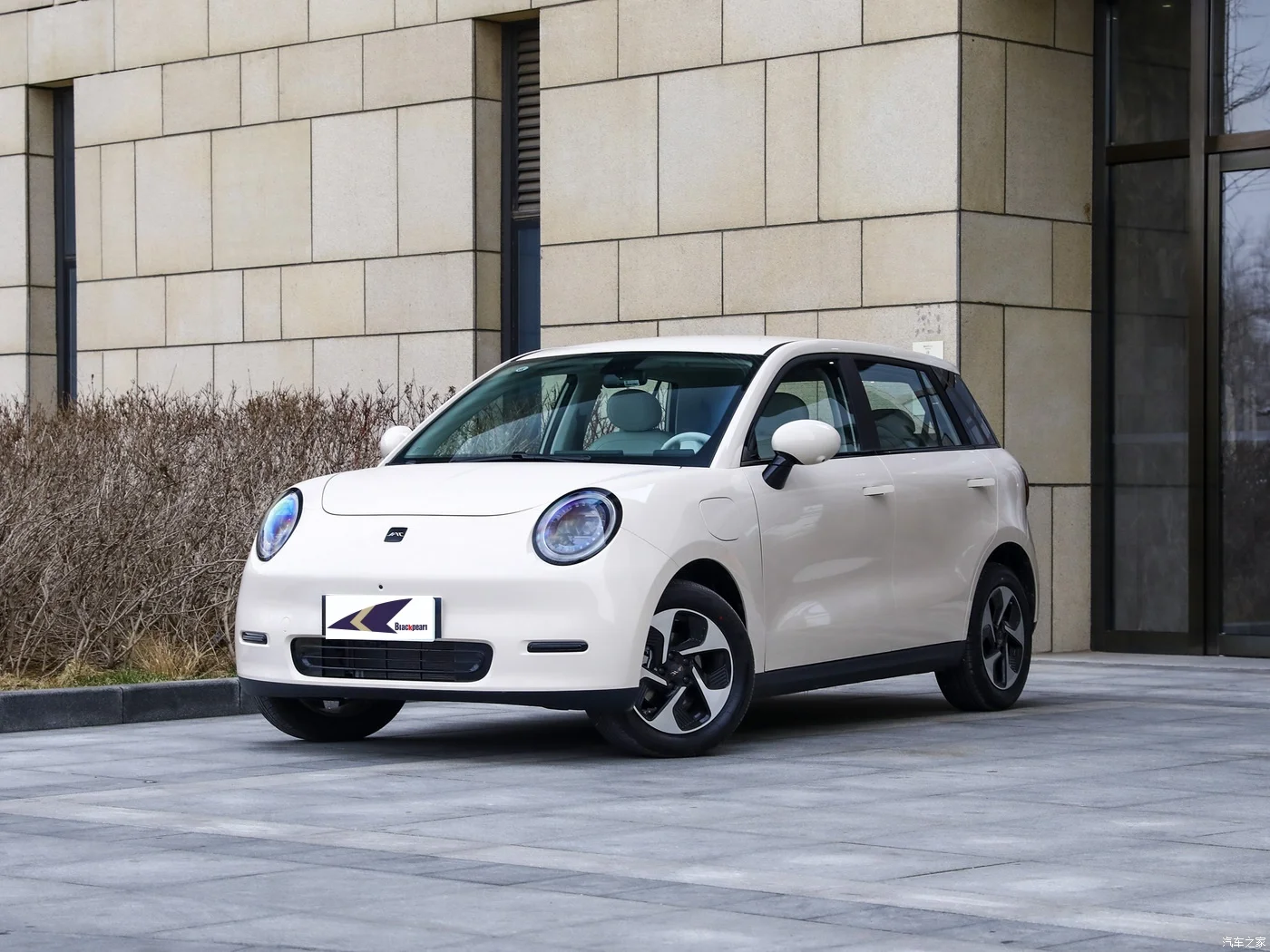 JAC Yiwei 3 2024 New Energy Vehicles Electric Car Cheap JAC Motors China Electric Mini Ev Car for Sale