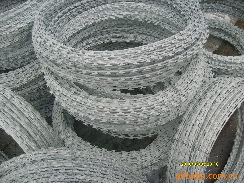 New high quality china manufacture fence galvanized/stainless steel razor blade concertina barbed tape wire price