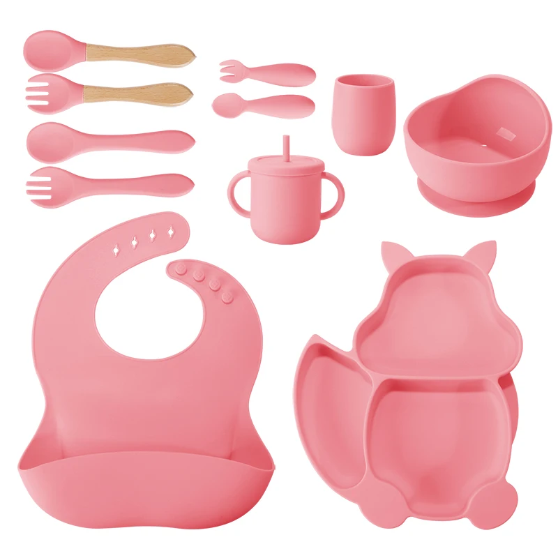 New Arrival Eco-friendly Non-toxic Strong Suction Plate Bowl Spoon Fork Set Feeding Bib Baby Silicone Bowl And Plate