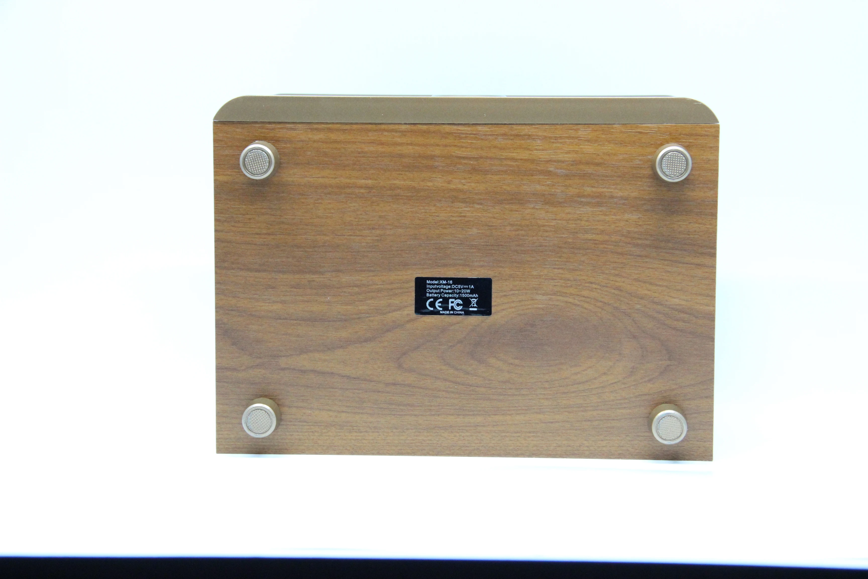 2022 Smart Tech Home Gadgets Sound Box Antique Wooden Portable Subwoofer Strong Bass Surround Sound Wireless Speaker