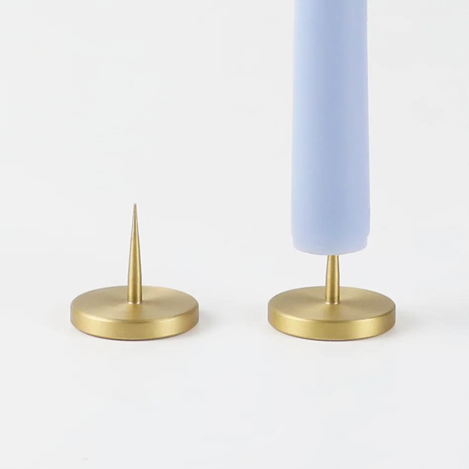 Подсвечник с шипами