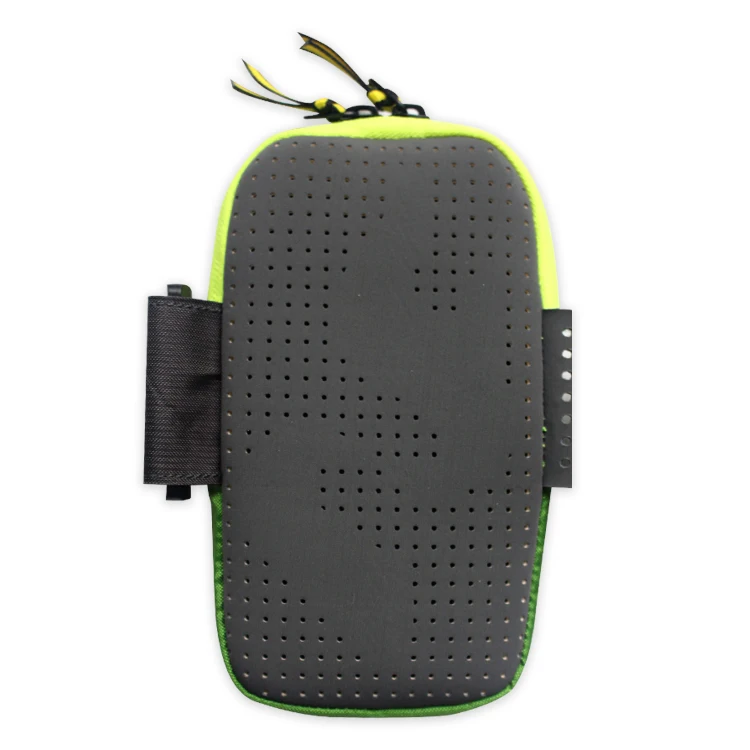 High quality lightweight and durable sports arm bag black outdoor hiking arm bag to store keys mobile phone supplies arm bag