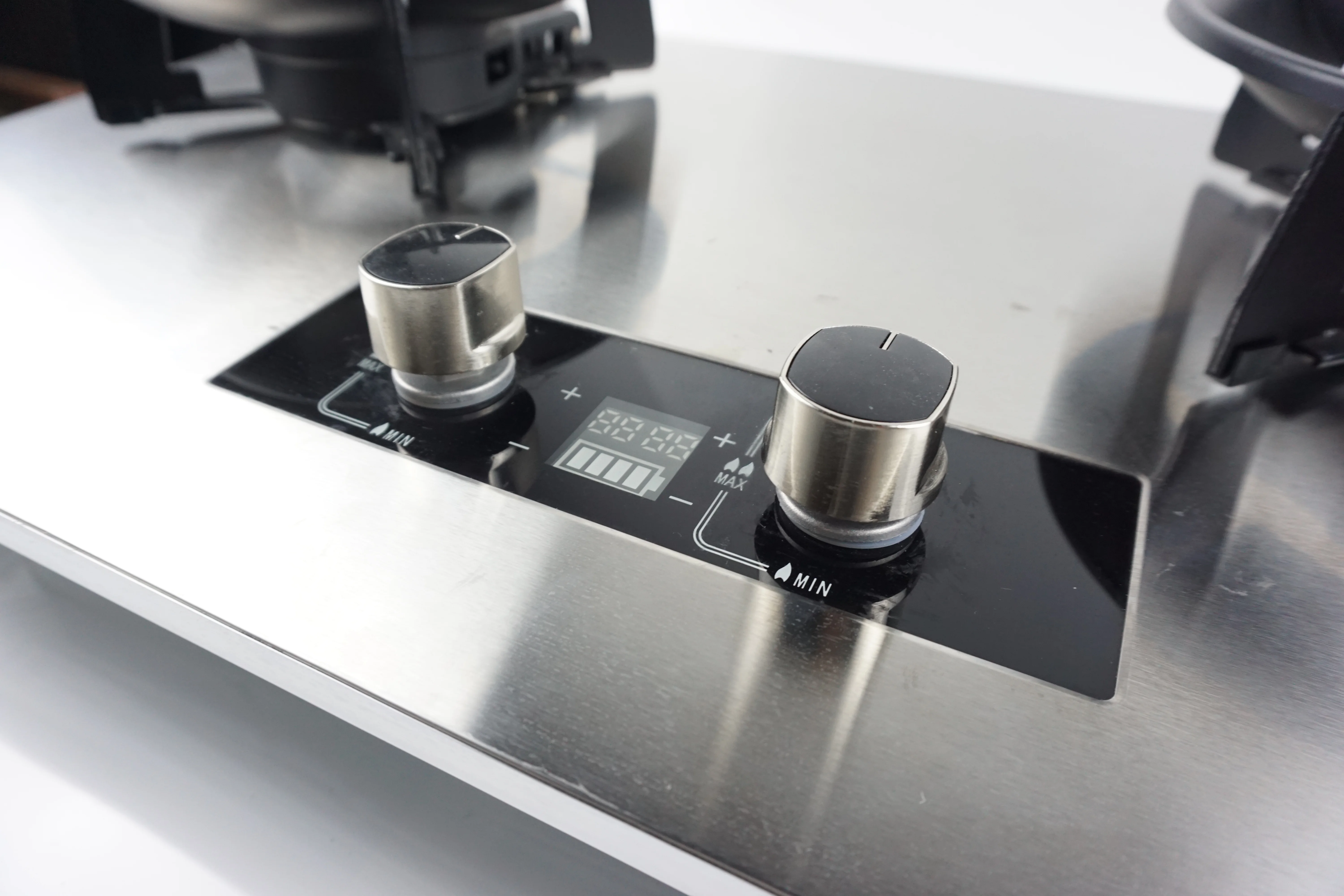 D suitable for natural gas (NG) kitchen stoves and also for liquefied petroleum gas (lpg). It is a fierce gas stove cooker