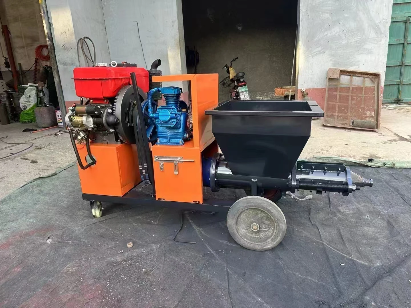High Pressure Large Volume Concrete Pouring Cement Mortar Putty Plastering Spraying Machine For Construction Works