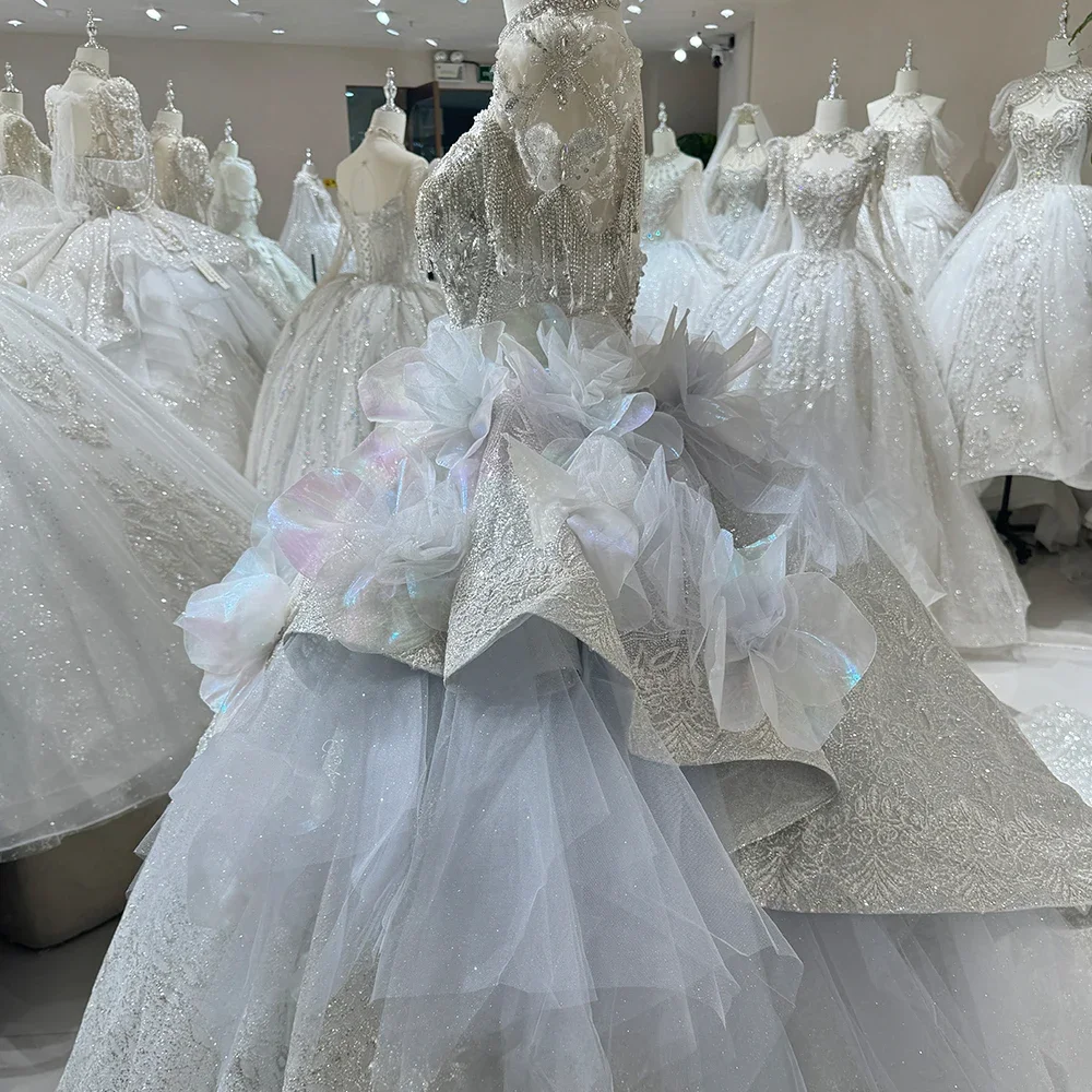 Exquisite Wedding Dresses Ball Gown Tulle Tiered Bridal Gowns 3D Flowers Robes Princess Vintage