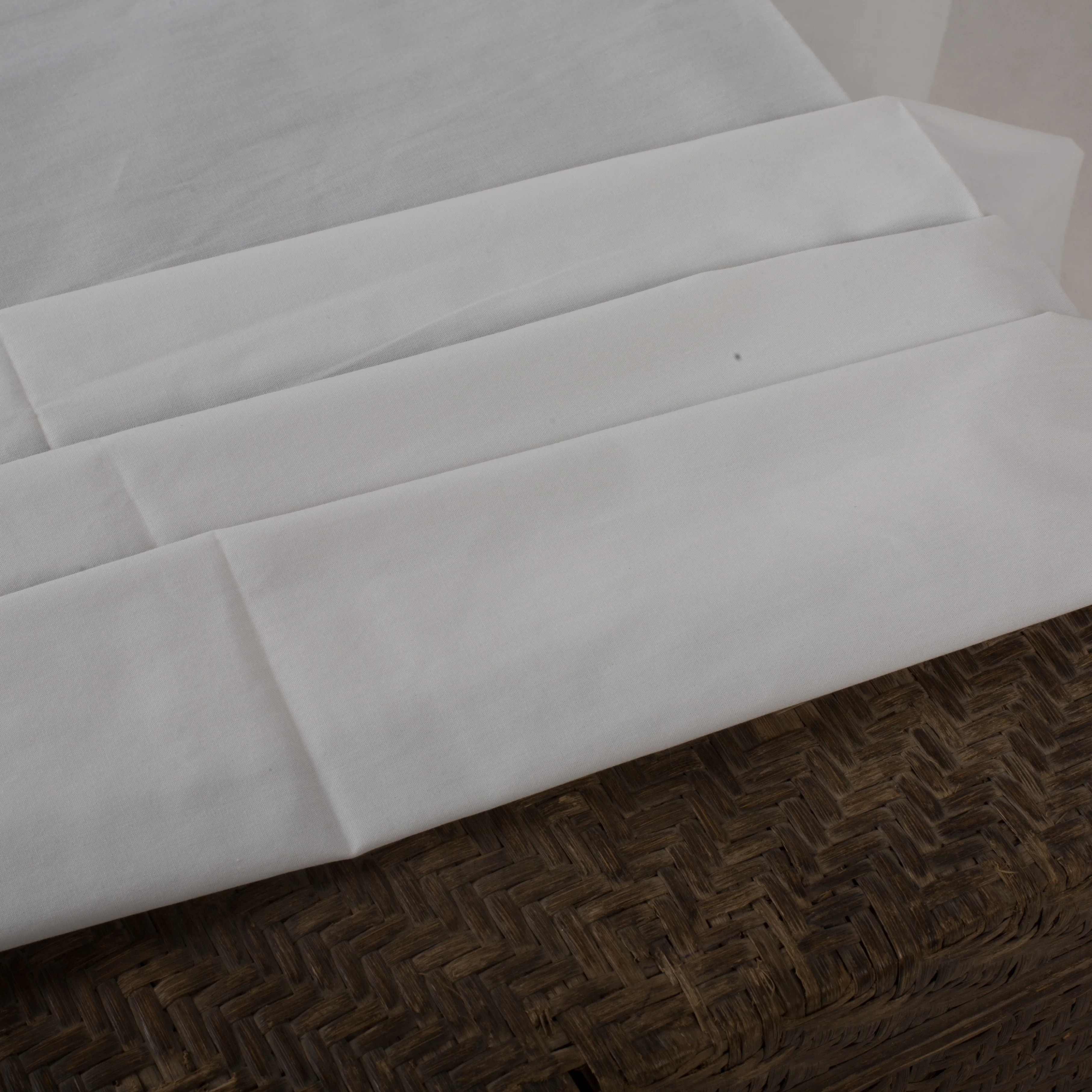 Продавцы из 100% полиэстера, супер тонкое волокно денье, высокое качество, арабские мужские халаты, обычная ткань