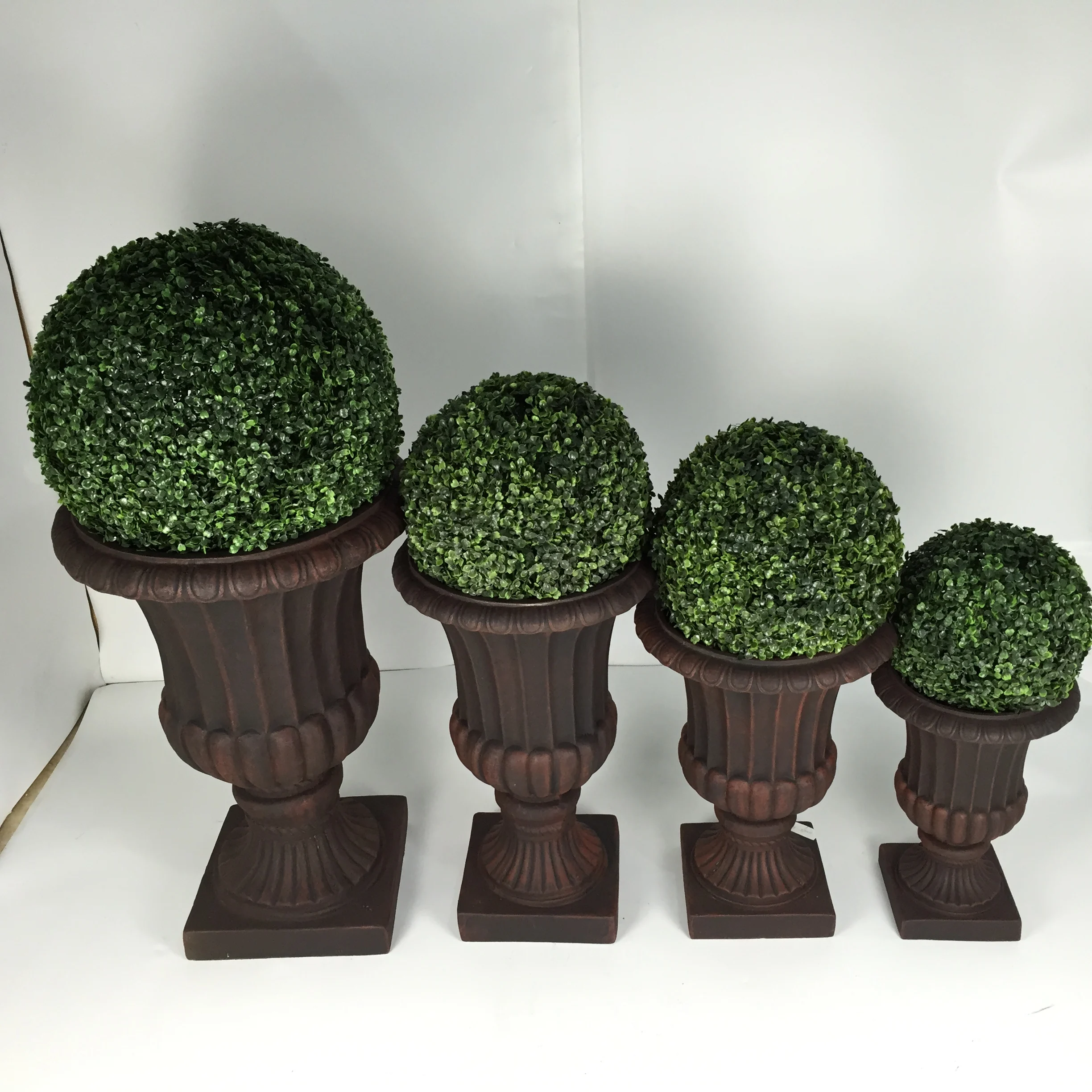 Factory direct sale durable outdoor garden round concrete cement urn planters for garden