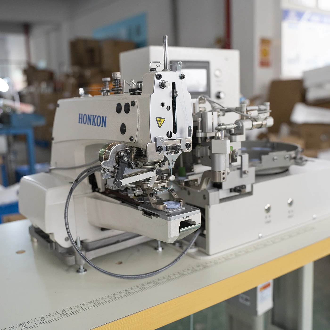 Button attacching Industrial sewing machine For Shirt button Coat button