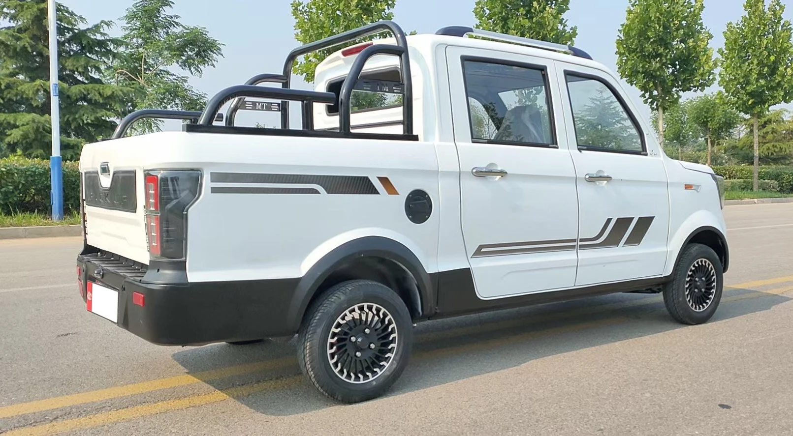 Chang li  4 wheel electric tricycle cargo electric four-wheel drive truck makes electric trucks