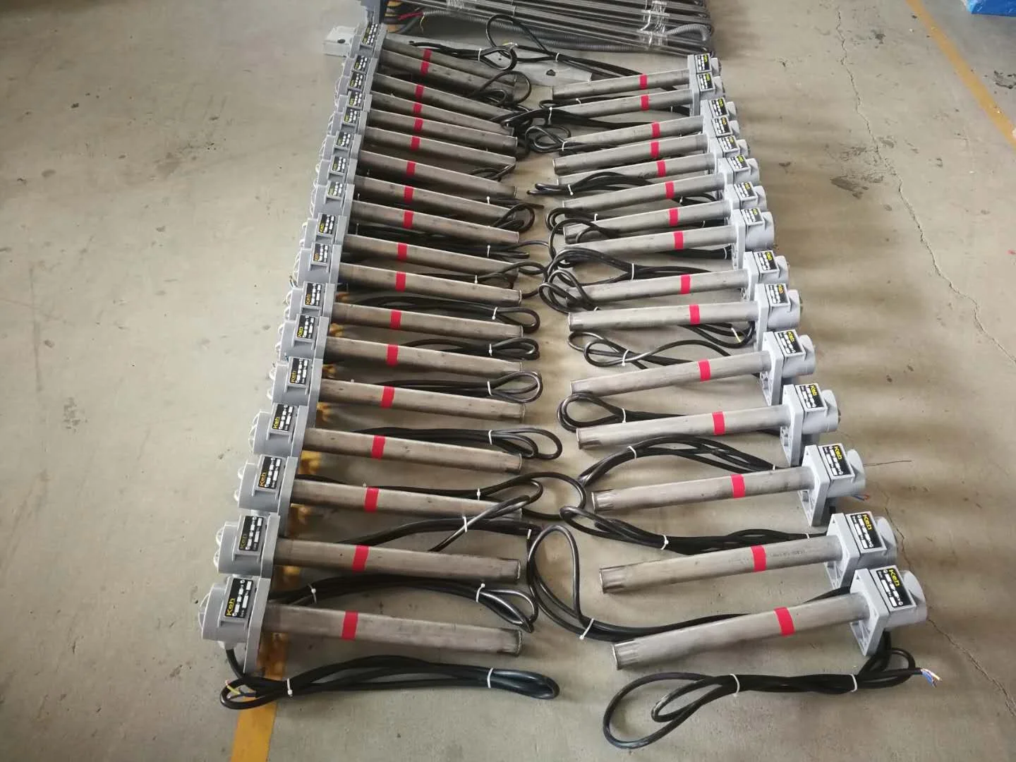 Industrial Tubular 5kw 2kw 1kw 220V Titanium Immersion Heater for Acid Tank