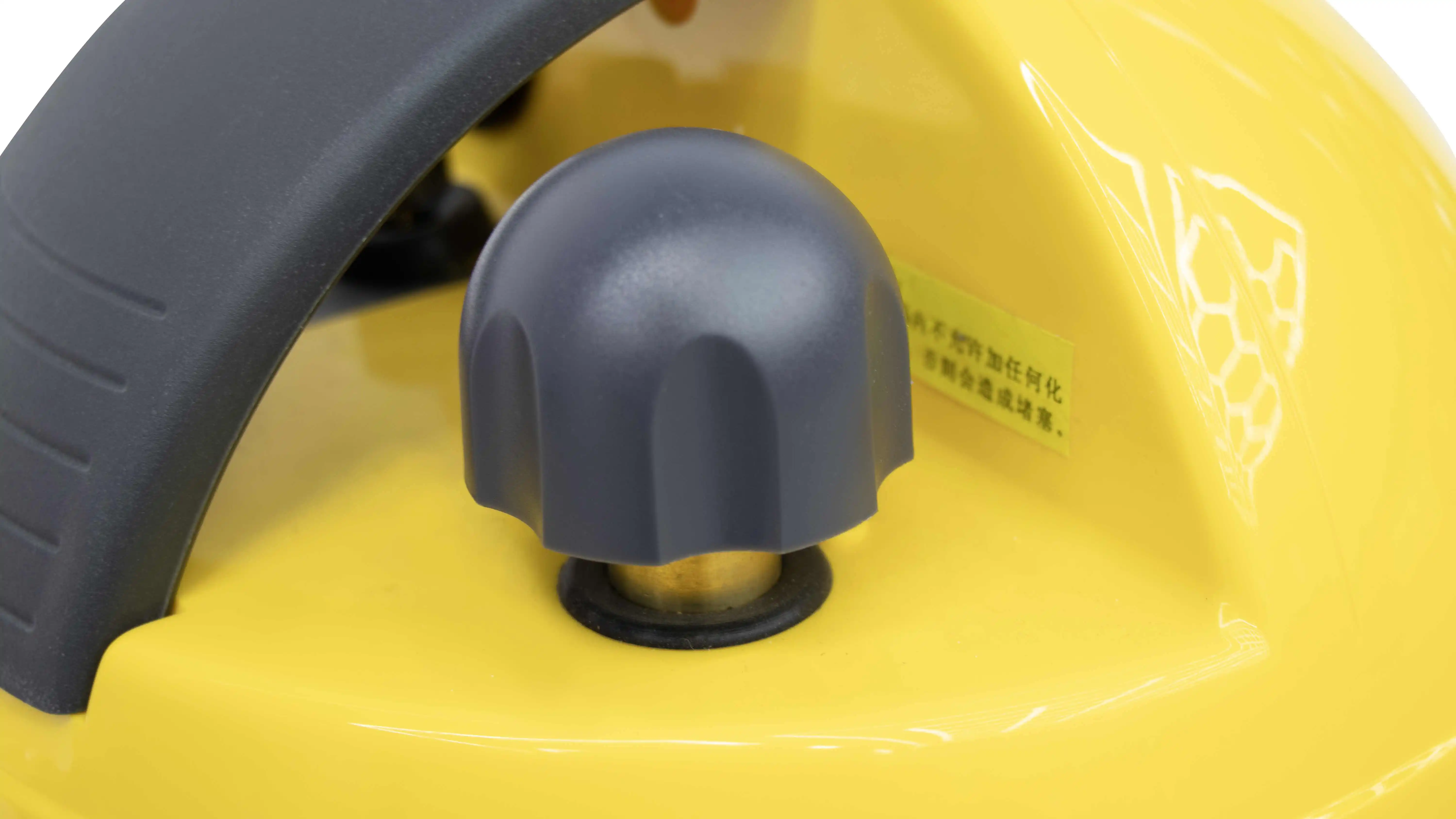 High Pressure Car Steam Cleaner Machine Wet and Dry Vacuum Cleaner for Effective Car Cleaning