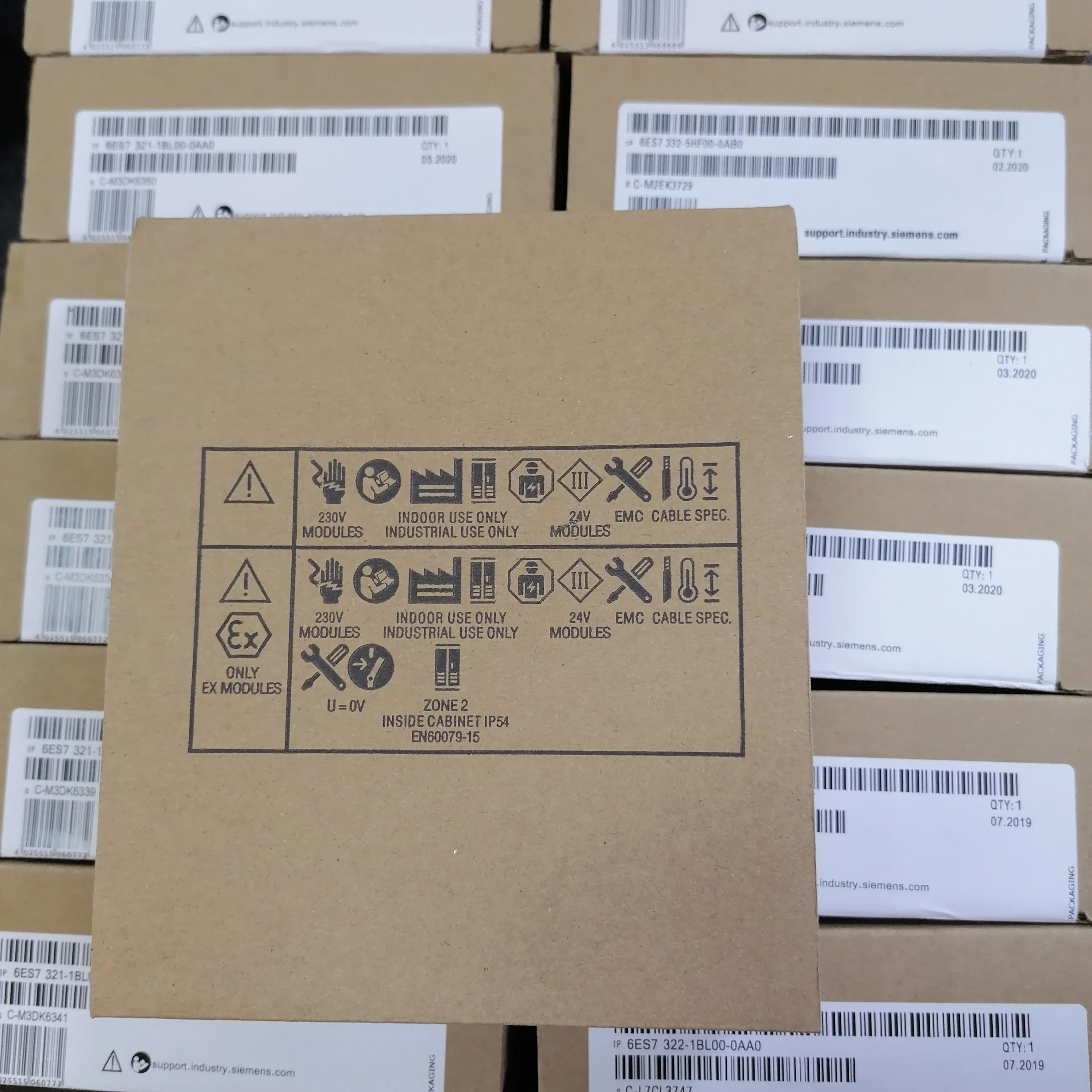 6ES7193-6BP40-0BA1 PLC модуль 6ES7 193-6BP40-0BA1 оригинальный 193-6BP40