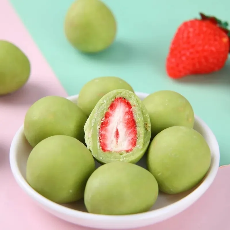 Direct Wholesale Freeze Dried Strawberry Chocolate Matcha  Milk Covered Coated Low Price