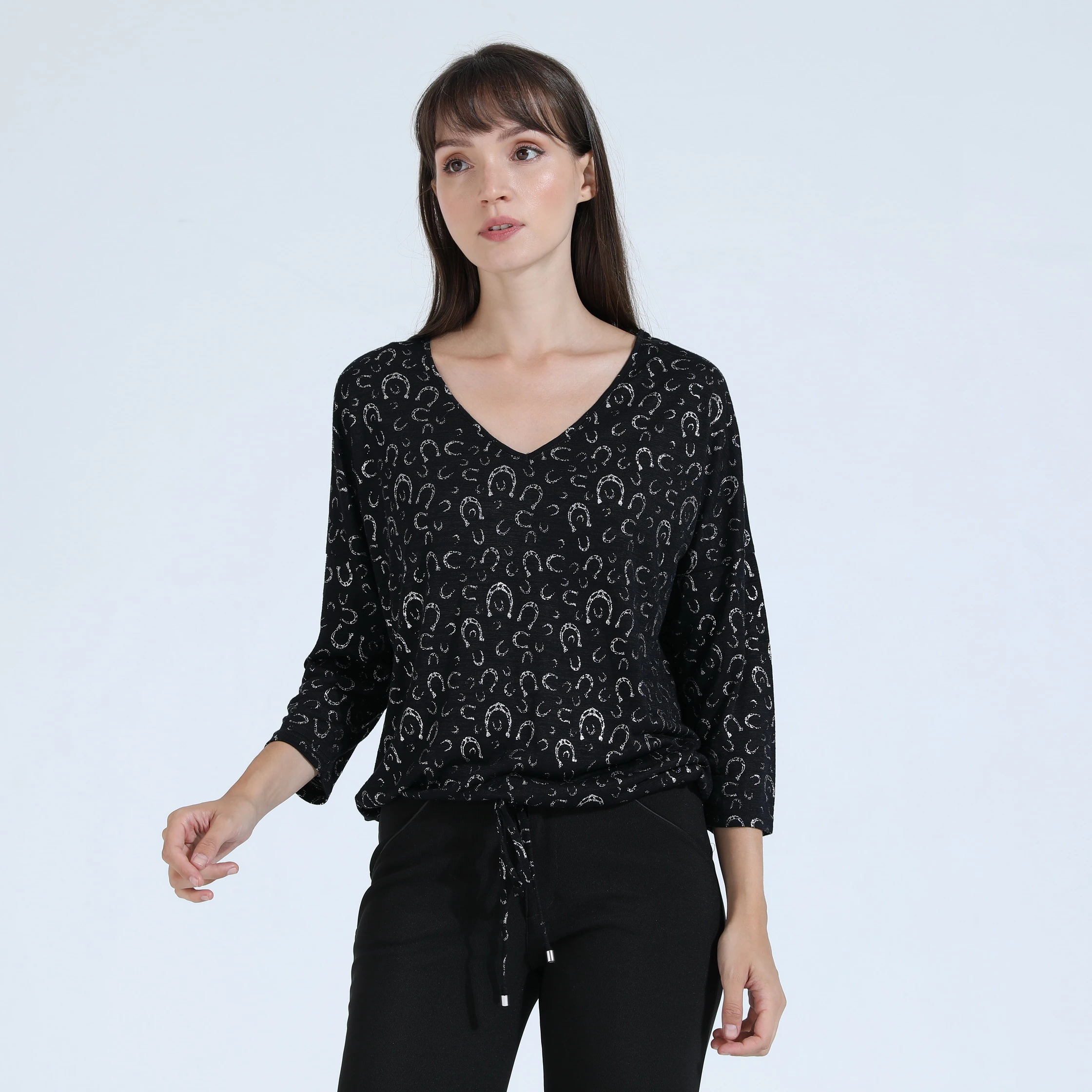 Модный принт женские индивидуальный дизайн футболка Женская V образным вырезом для женщин с длинным рукавом пуловер покроя вышивки ручной работы