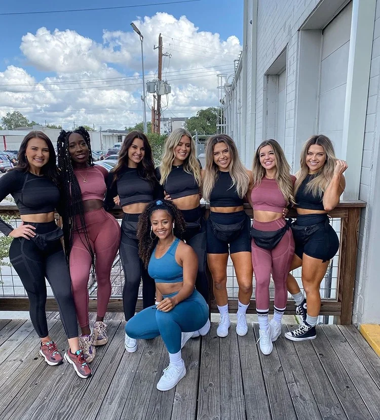 
Wholesale Yoga Seamless Set Ropa De Mujeres De Moda GYM Leggings Sharks Colors Fitness Clothing 