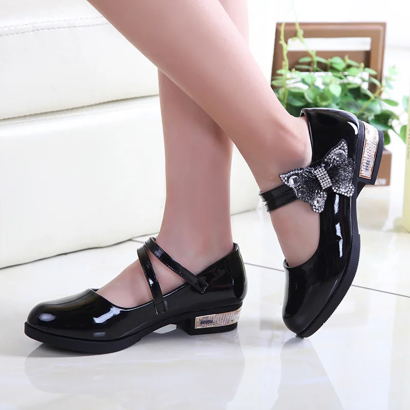 
The latest fashion girl leather shoes princess shoes non-slip solid color bow student performance shoes 