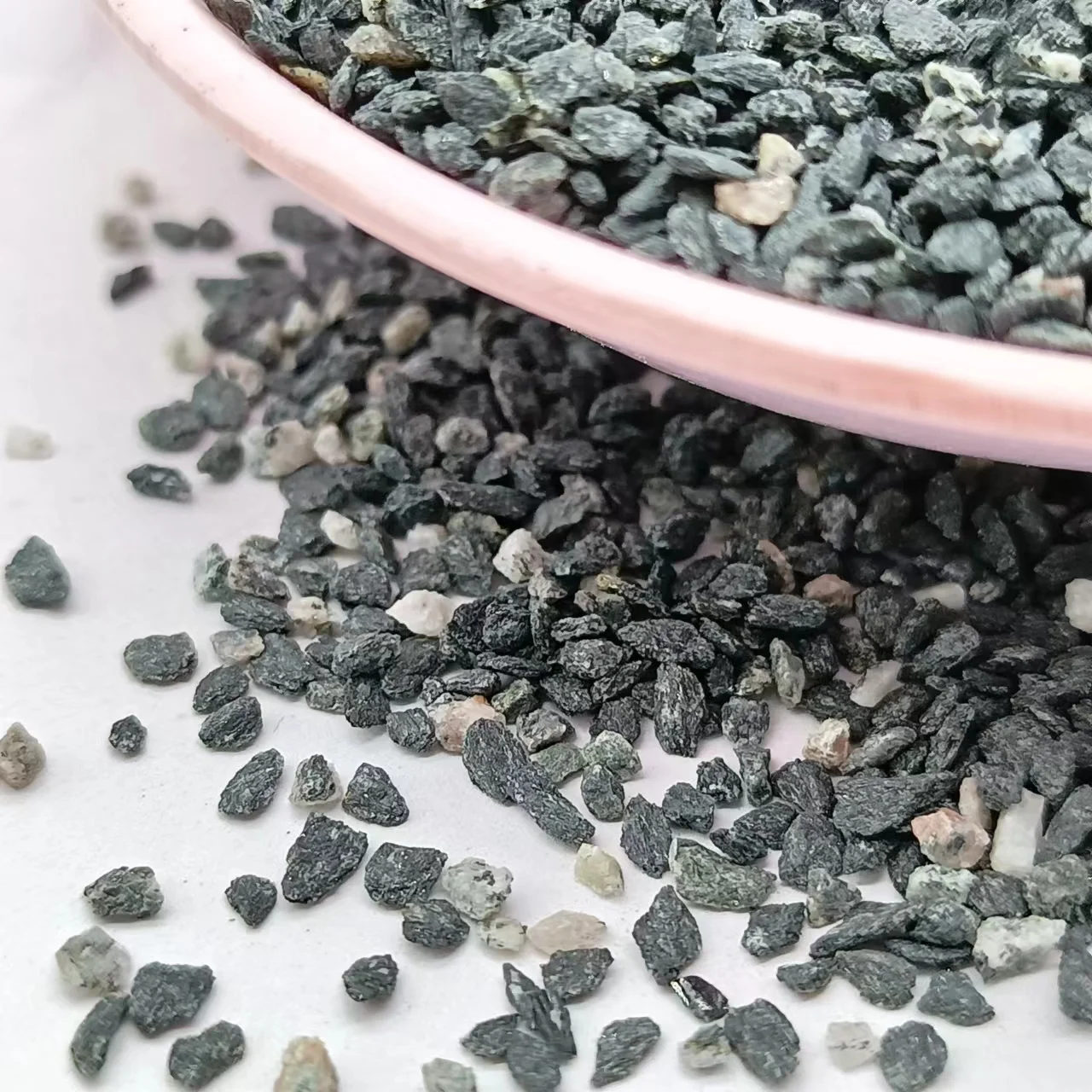 Chinese Industrial grade Natural  colored sand for Epoxy floor paint