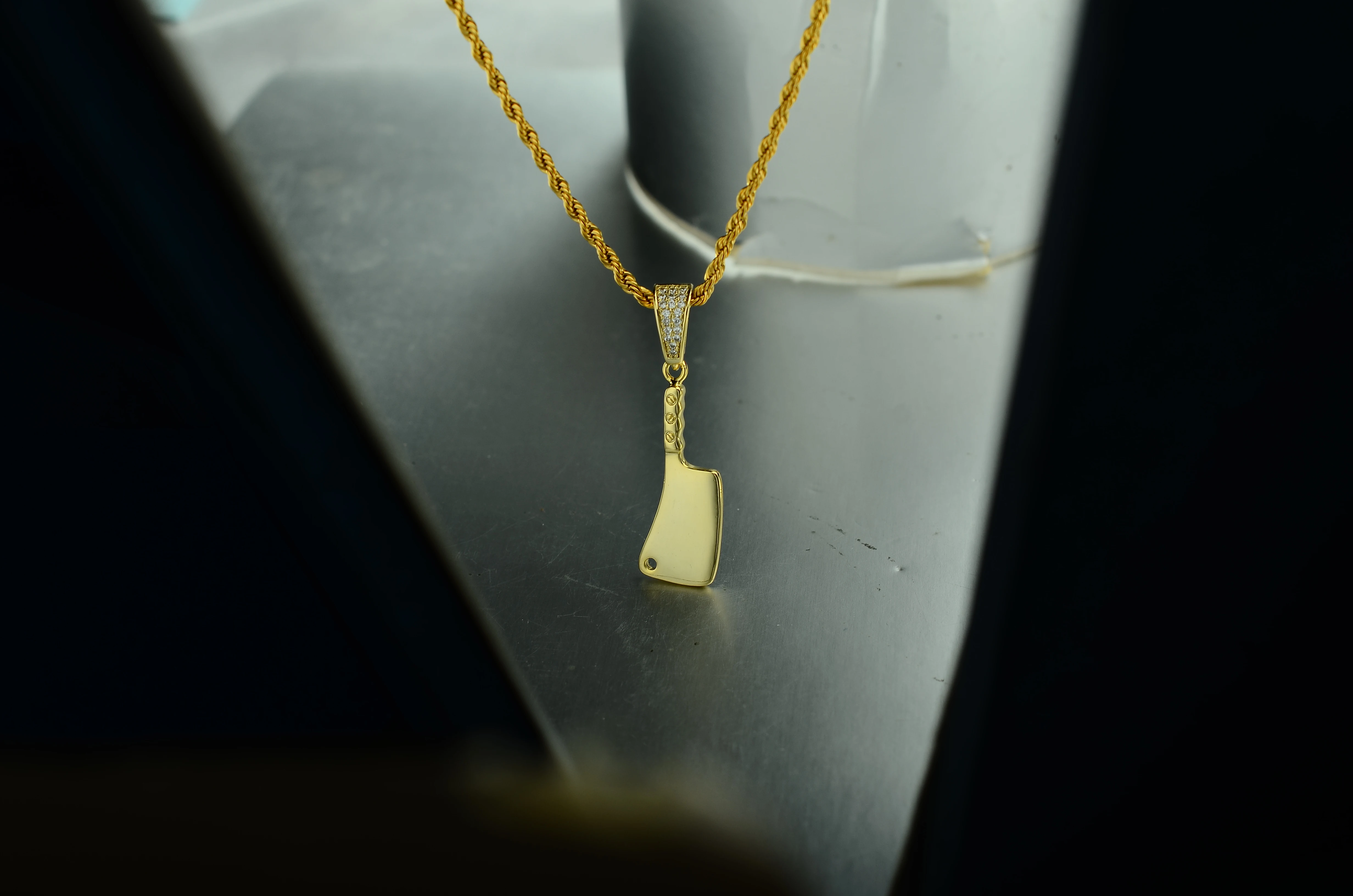 Wholesale Fashion Personalized Jewelry Creative Punk Style Iec out Zircon Kitchen Knife Brass Pendant