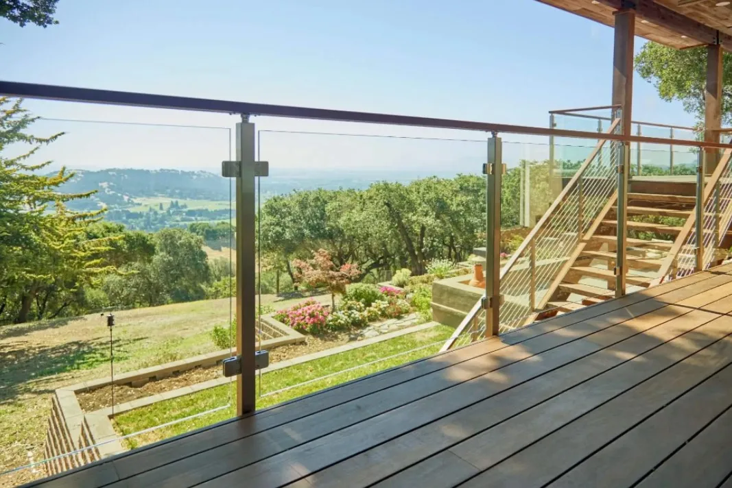 Wholesale Price Per m2 laminate safety glass sheets 6-80mm Thickness Safety Building staircase railing glass