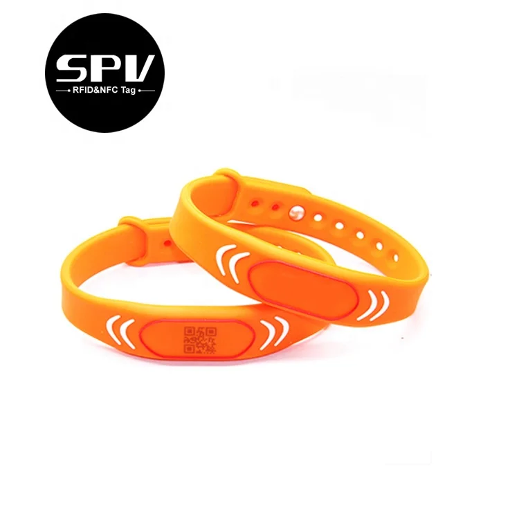 Adjustable Ntag213 NFC Waterproof RFID Passive Amusement Park Silicone Wristband