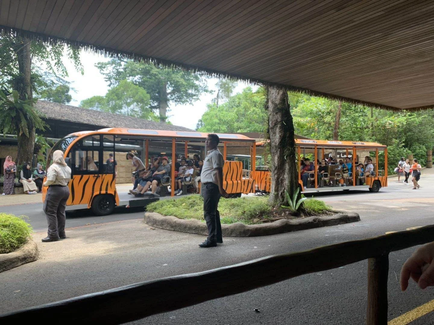 New 70 Seaters Electric Sightseeing Bus Motor Power Battery Controller