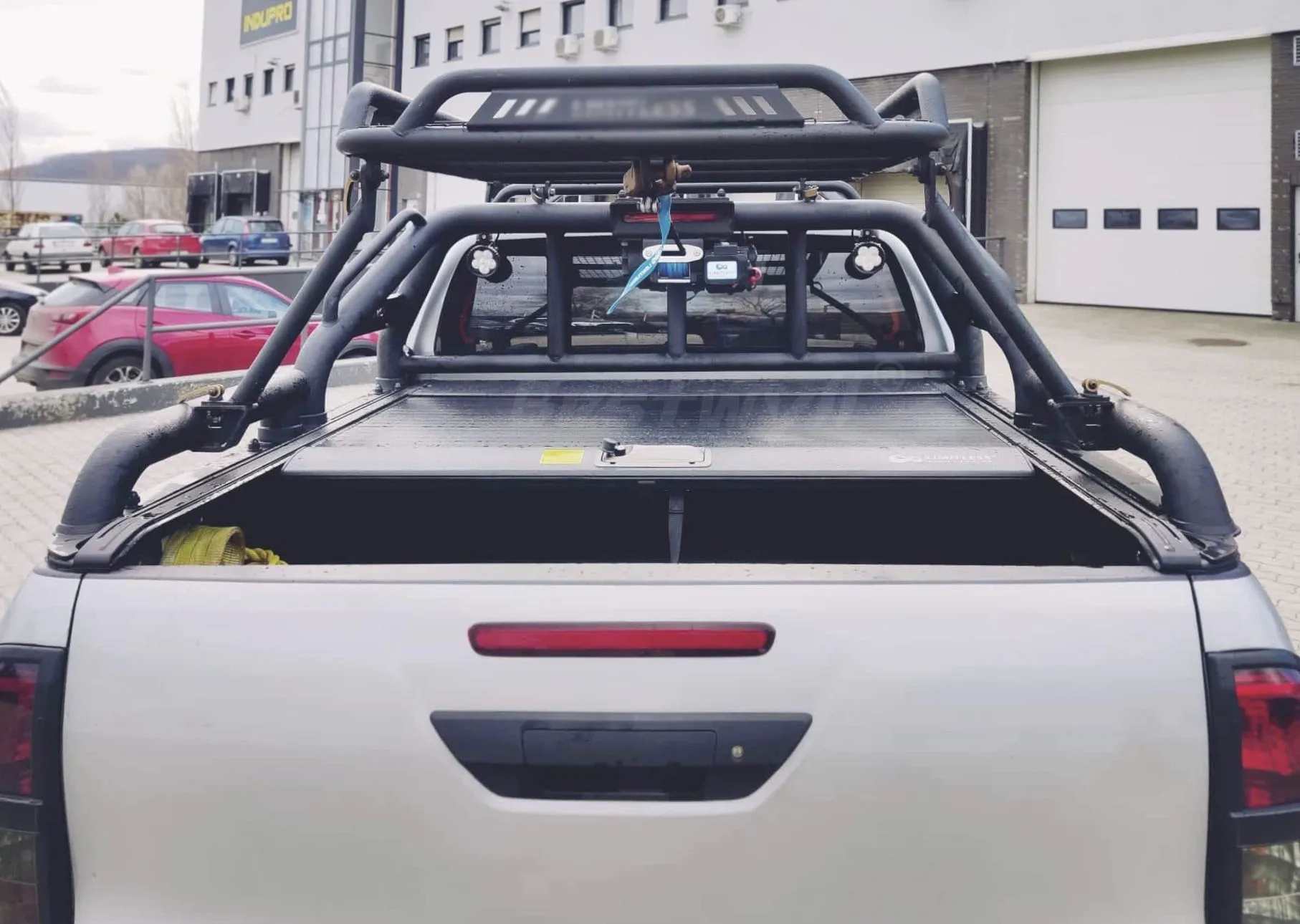 BESTWYLL Accessories Heavy Duty Protect Cover Pickup Truck Bed Cover Roll Manual Roller Lid Cover For Toyota Hilux Vigo Revo K11