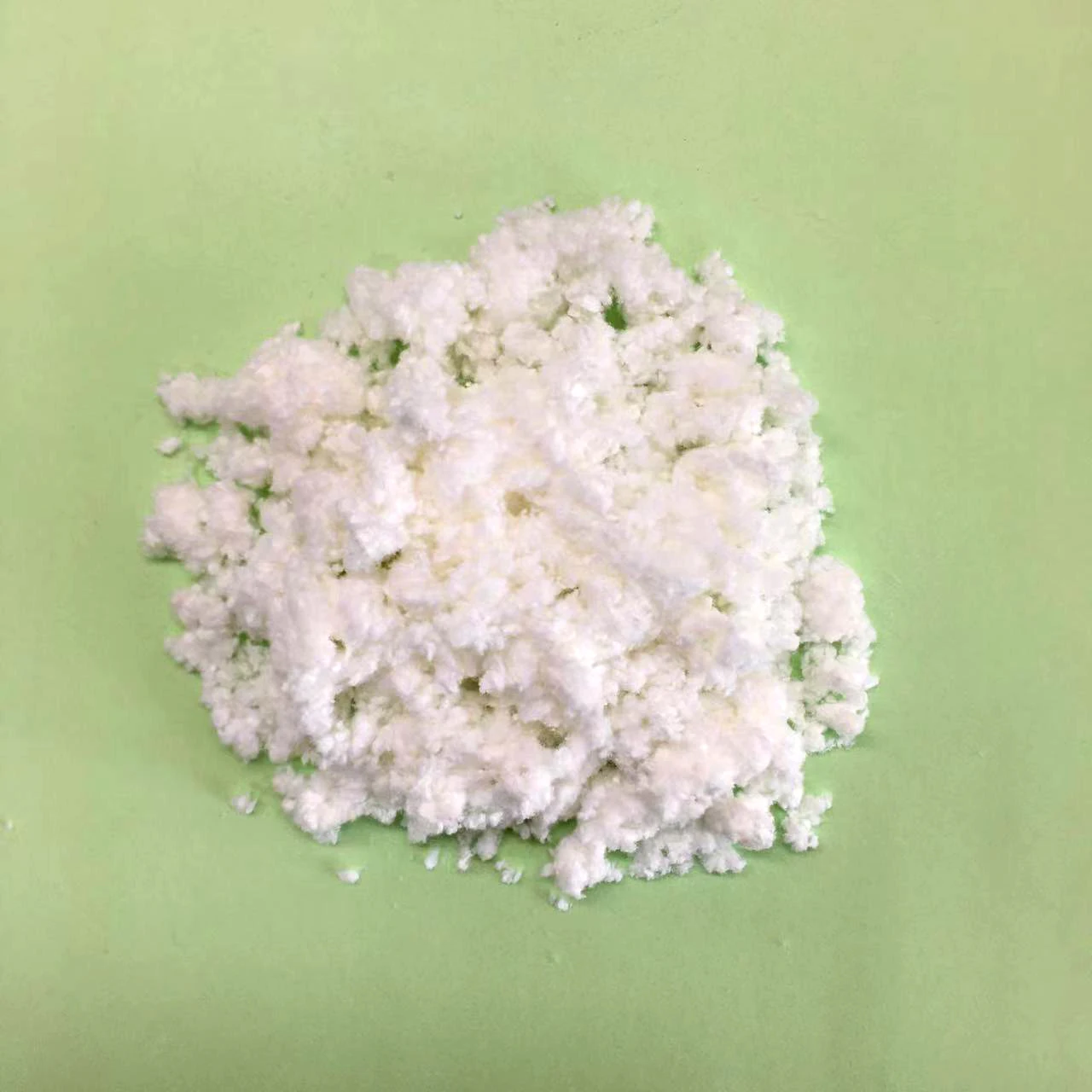 Paper Base Cellulose Snow Landscapes Easily Be Cleaned Up Outdoor Use Snow Special Effects Artificial Snow