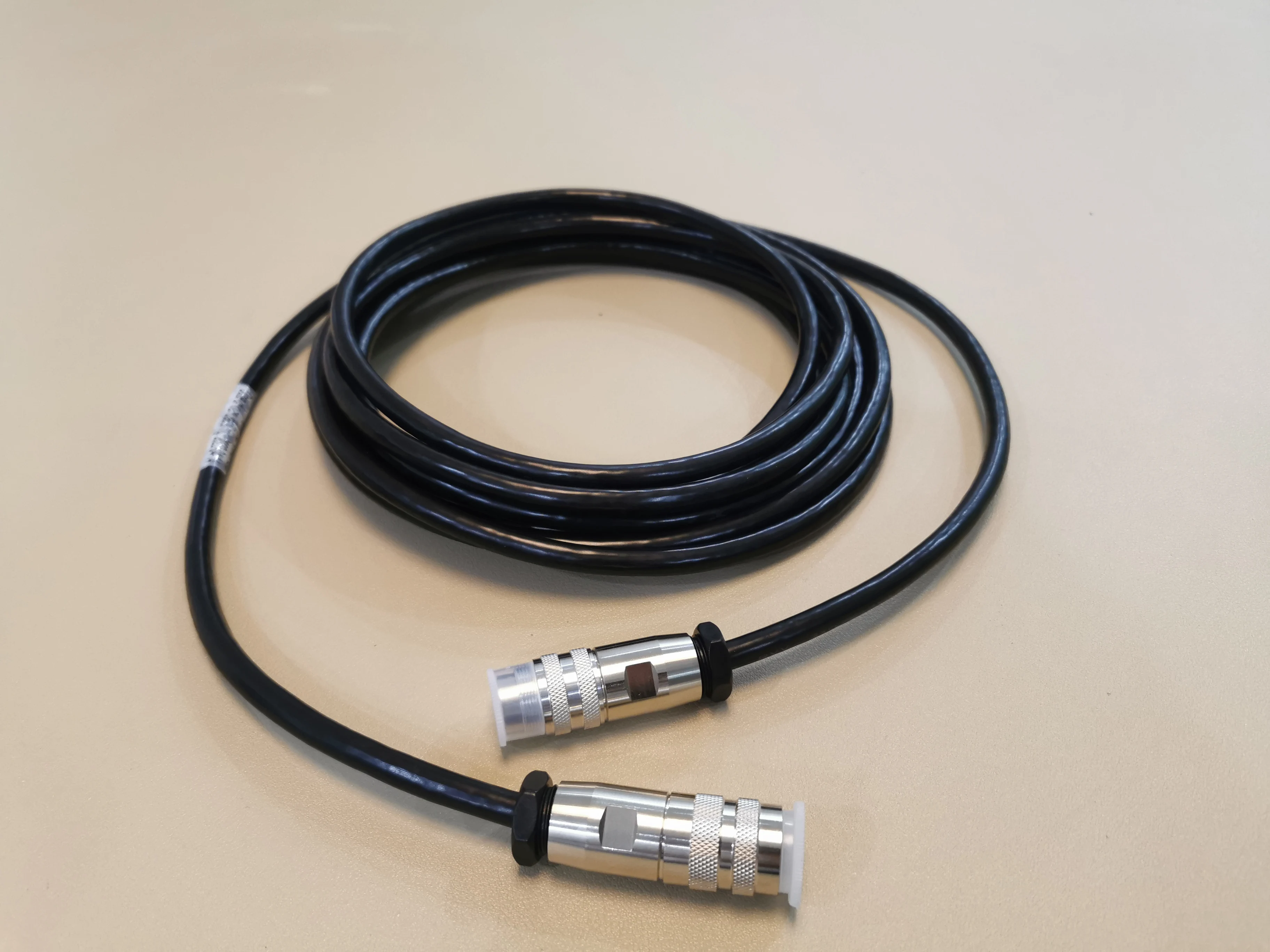 Красно-белый аисг 5 м кабель с разъемами IP67 Номинальная мужской 8-контактный разъем 8 pin, красно-белый управление двигателем Кабельные соединители