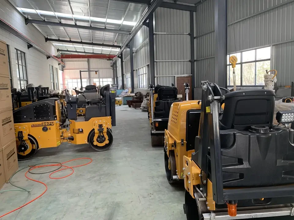 Construction Machinery 2 Ton Small Road Roller Vibrator Compactor Asphalt Roller