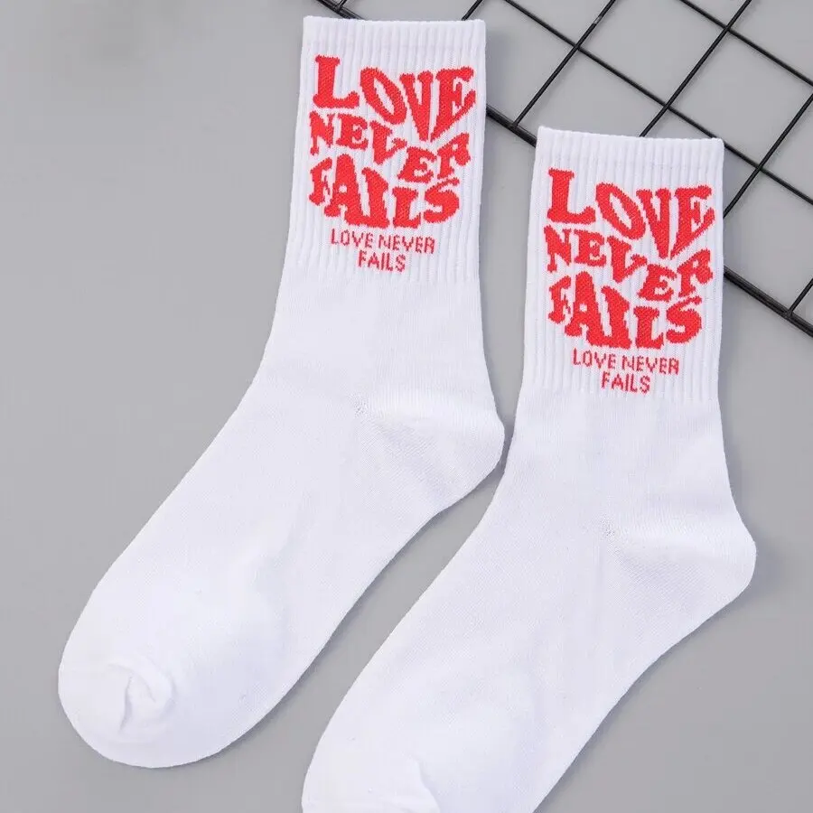 REMOULD Wholesale Outdoor Sport White Crew Socks Custom Logo Cotton Sports Anti Slip basketball Socks For Men