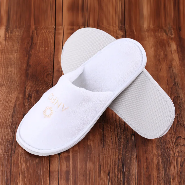 Mrtong Wholesale Disposable Men Bathroom Slippers/personalized Hotel slippers