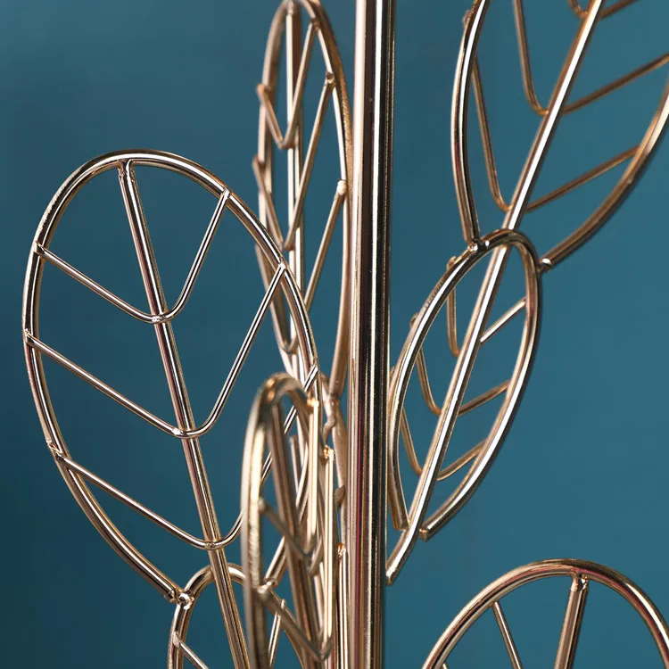 European modern design creative leaf shape iron material luxury gold table lamps for hotel home decor